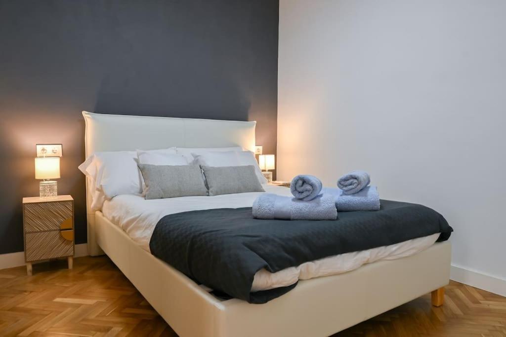 For You Rentals Apartamento Temporal Centrico De Dos Dormitorios Sil2 Madrid Esterno foto