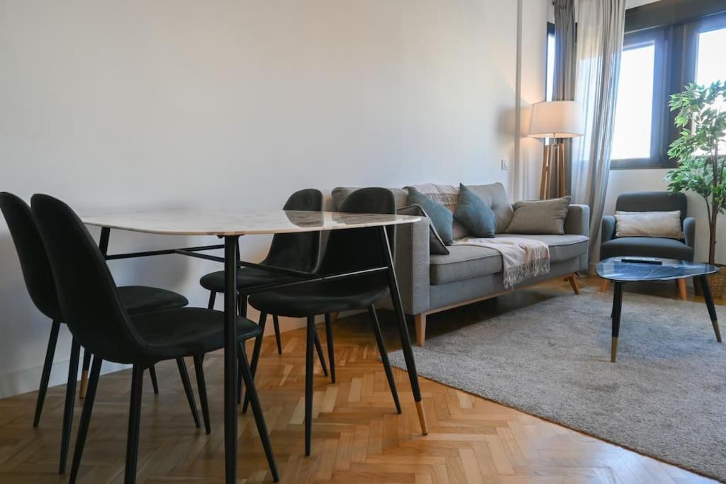 For You Rentals Apartamento Temporal Centrico De Dos Dormitorios Sil2 Madrid Esterno foto