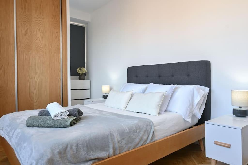 For You Rentals Apartamento Temporal Centrico De Dos Dormitorios Sil2 Madrid Esterno foto